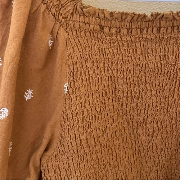 Old Navy Brown Smocked Puff Sleeve Top Sz-M - Picture 9 of 10